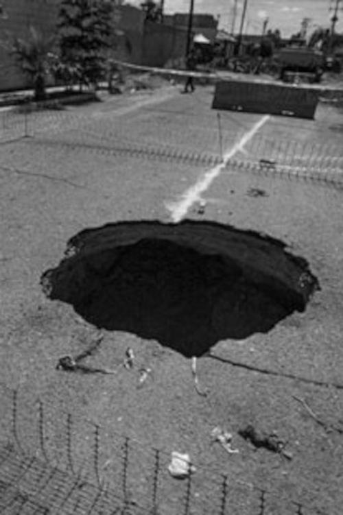 Постер фильма «Sinkhole»