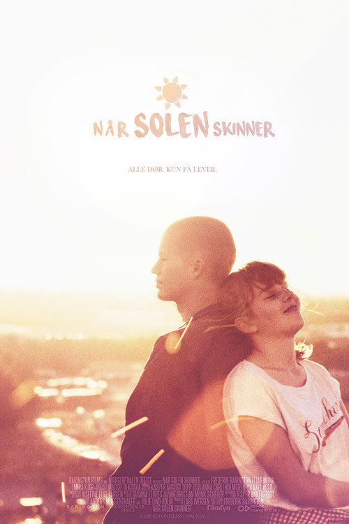 Постер фильма «Når solen skinner»